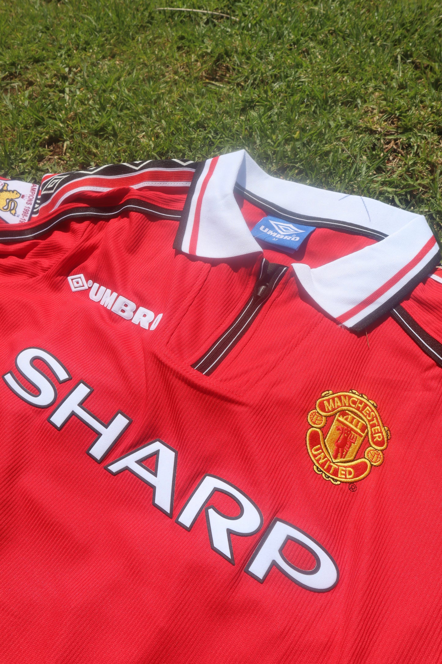 Manchester United 98/99 Home Jersey (Umbro) - BECKHAM 7