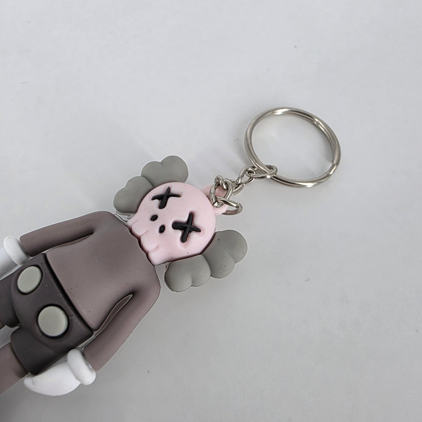 Romela Keychain KAWS Companion Grey – Silicone