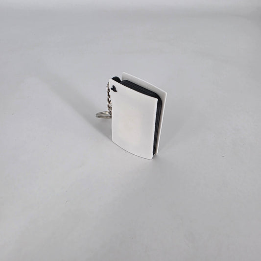 Romela Keychain PS5 Console White – Silicone