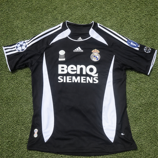 Real Madrid 06/07 Away Jersey (Adidas) - RAUL 7