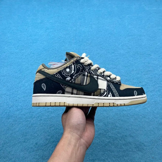 Travis Scott x Nike SB Dunk Low (SW002)