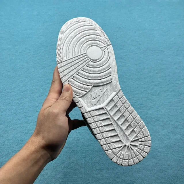 Off-White x Air Jordan 1 High Europe Exclusive (SW002)