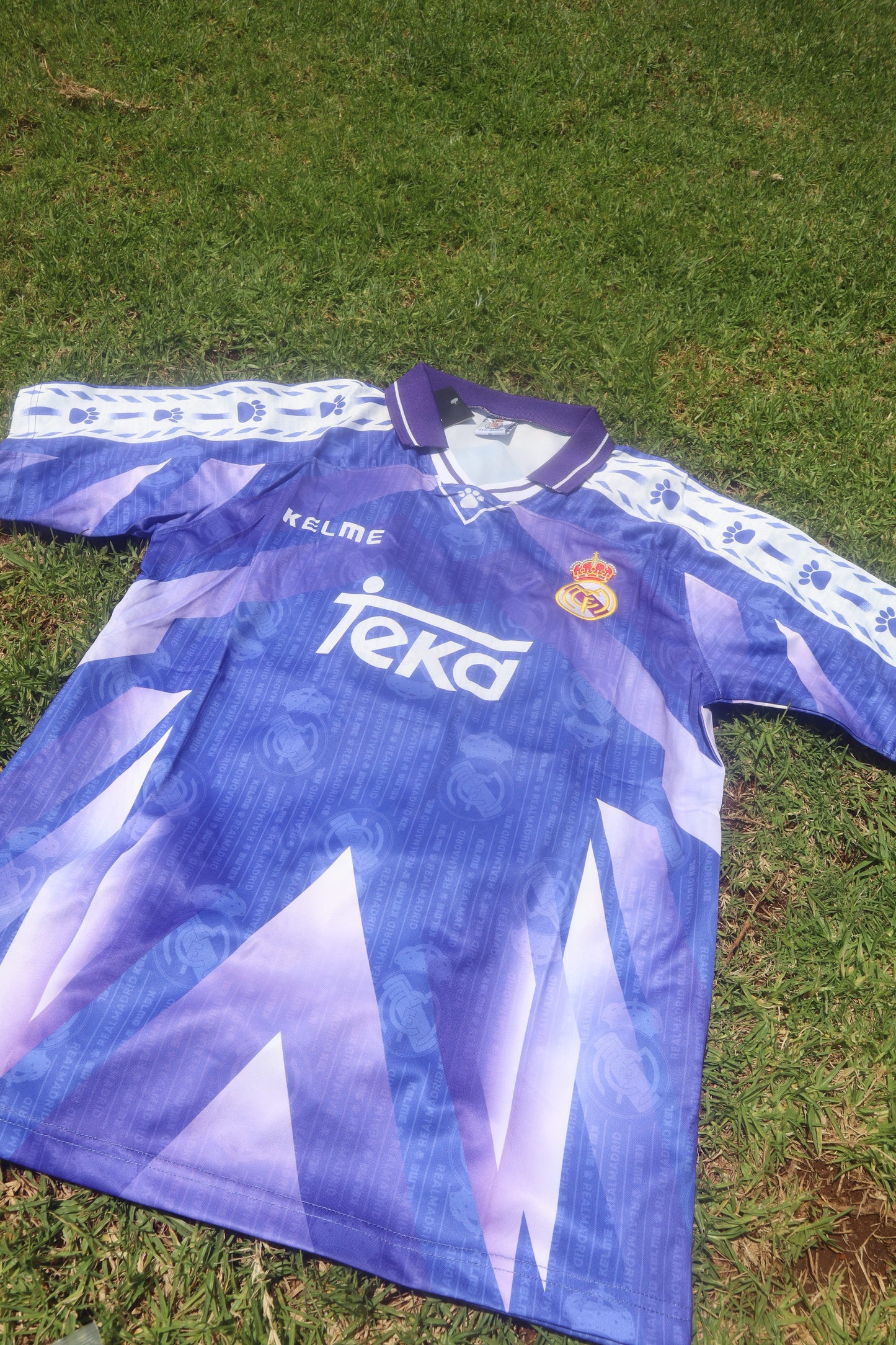 Real Madrid 96/97 Away Jersey (Kelme) - SEEDORF 10
