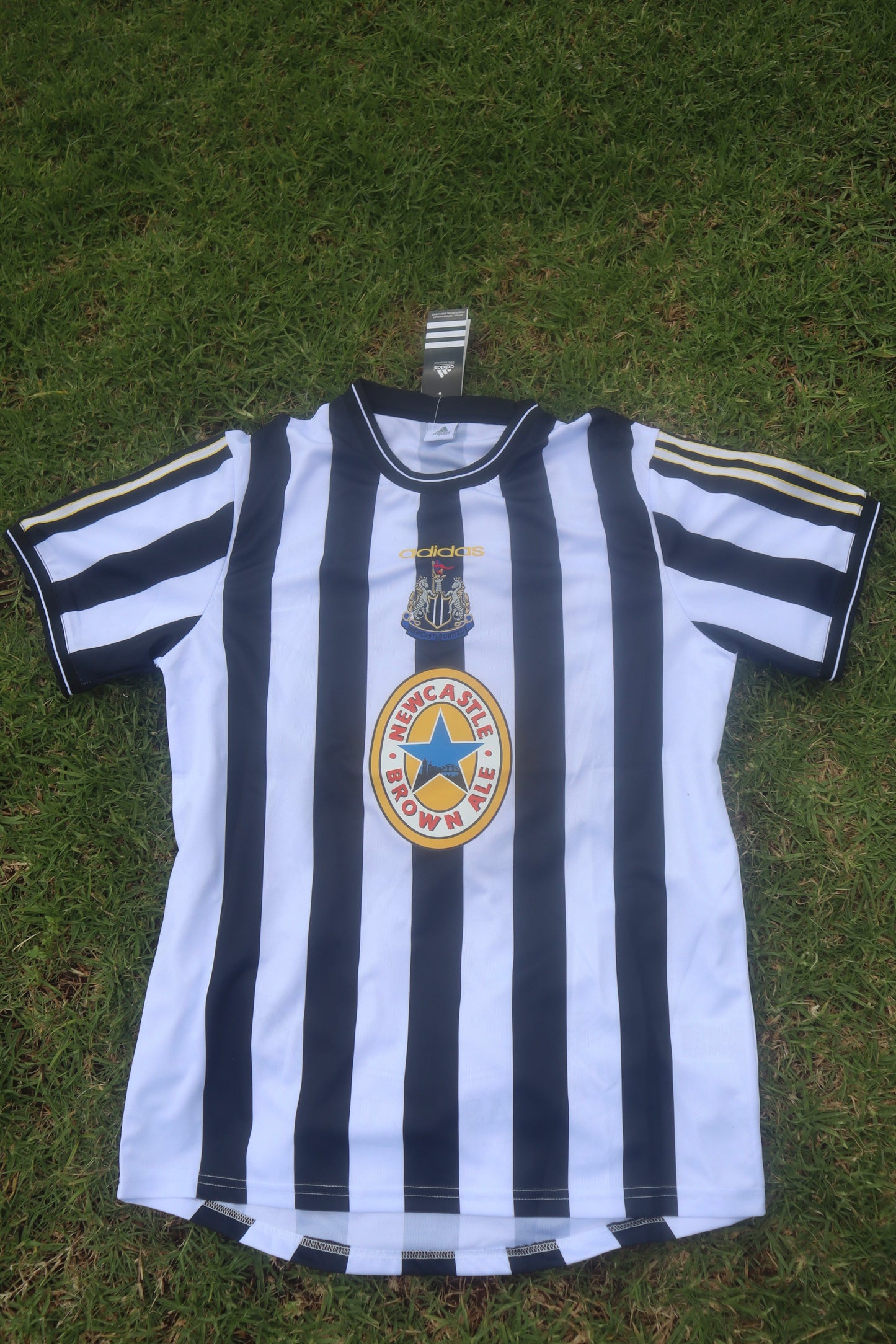 Newcastle United 97/99 Home Jersey (Adidas) - SHEARER 9