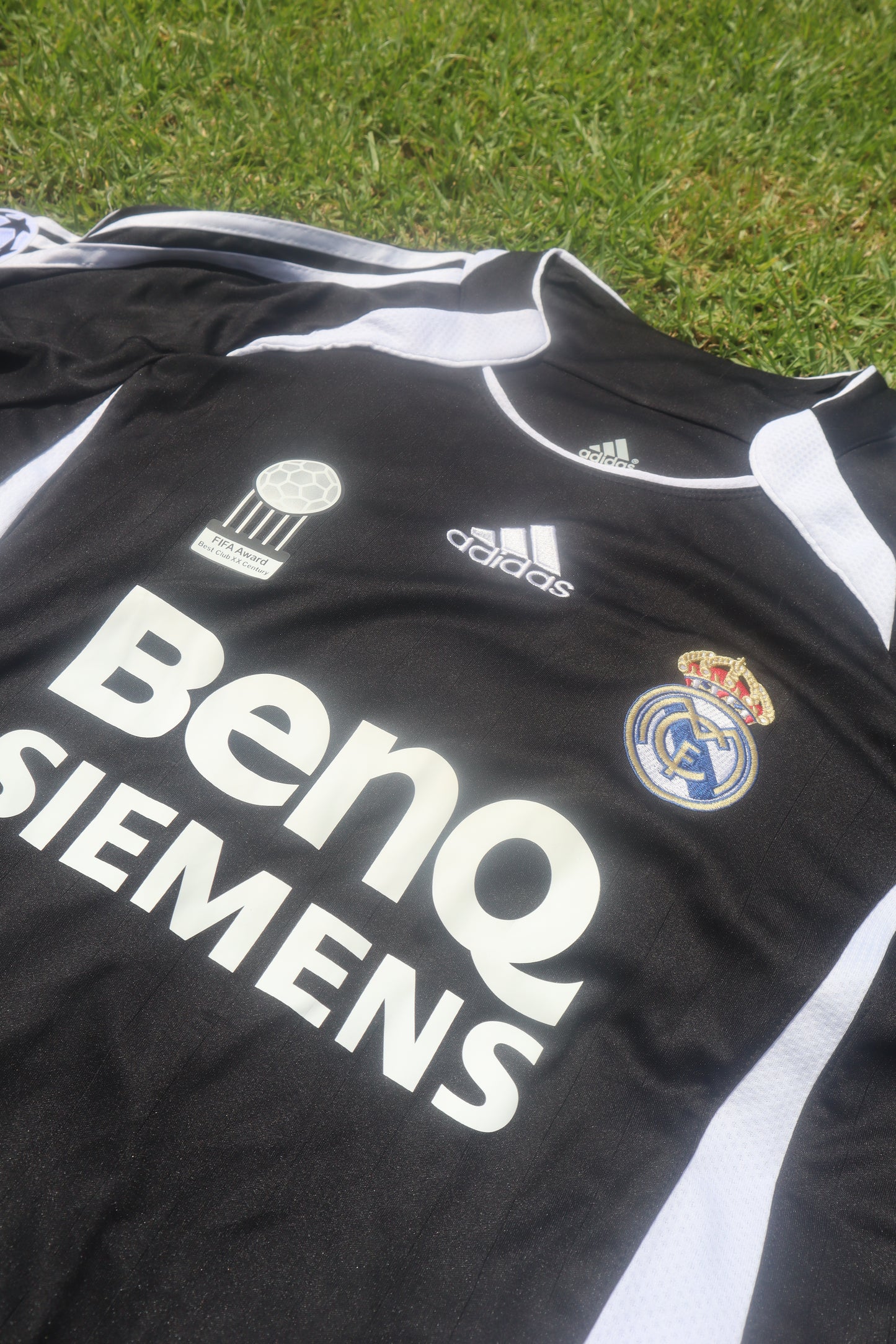 Real Madrid 06/07 Away Jersey (Adidas) - RAUL 7