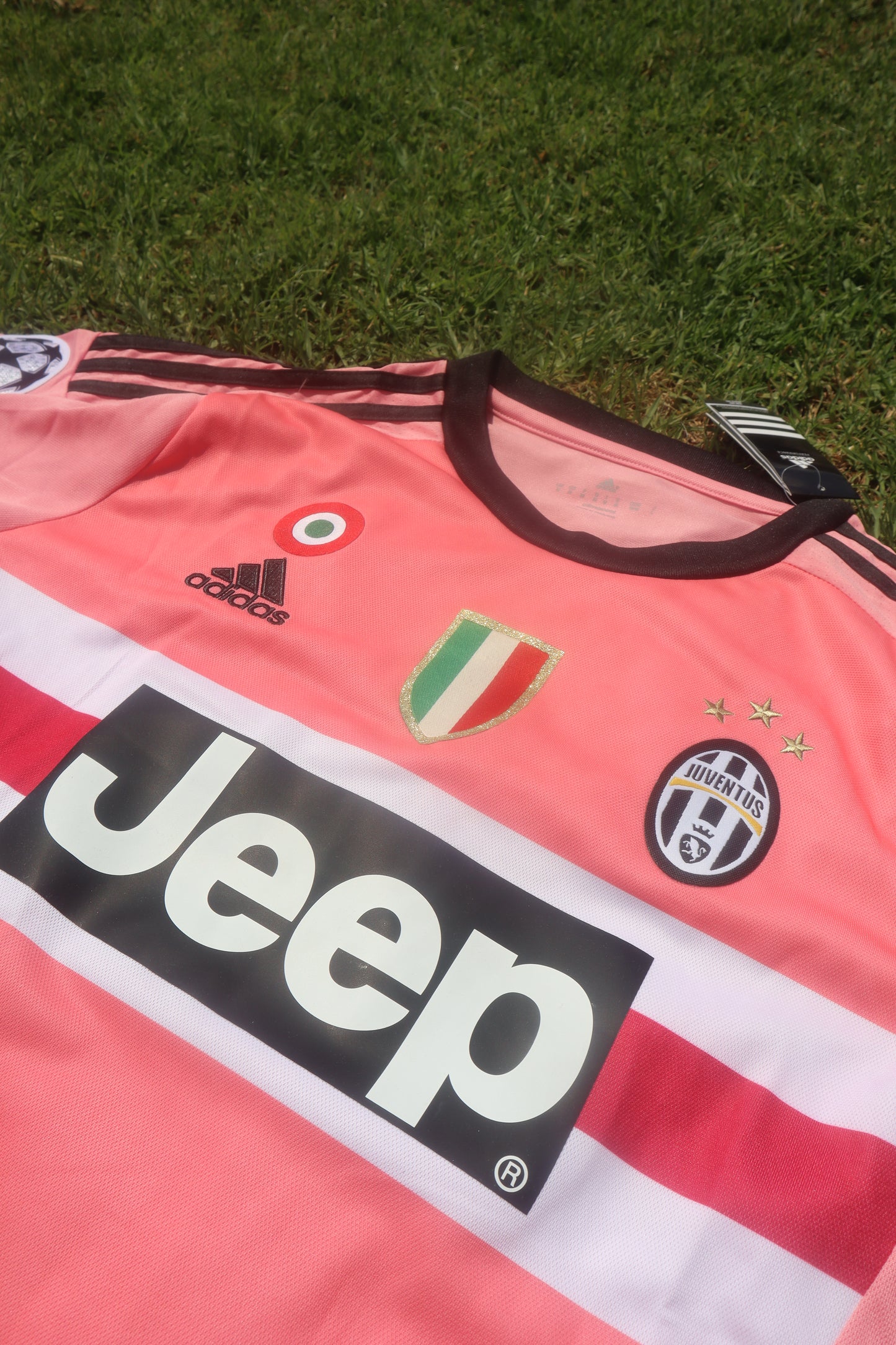 Juventus 15/16 Away Jersey (Adidas) - POGBA 10