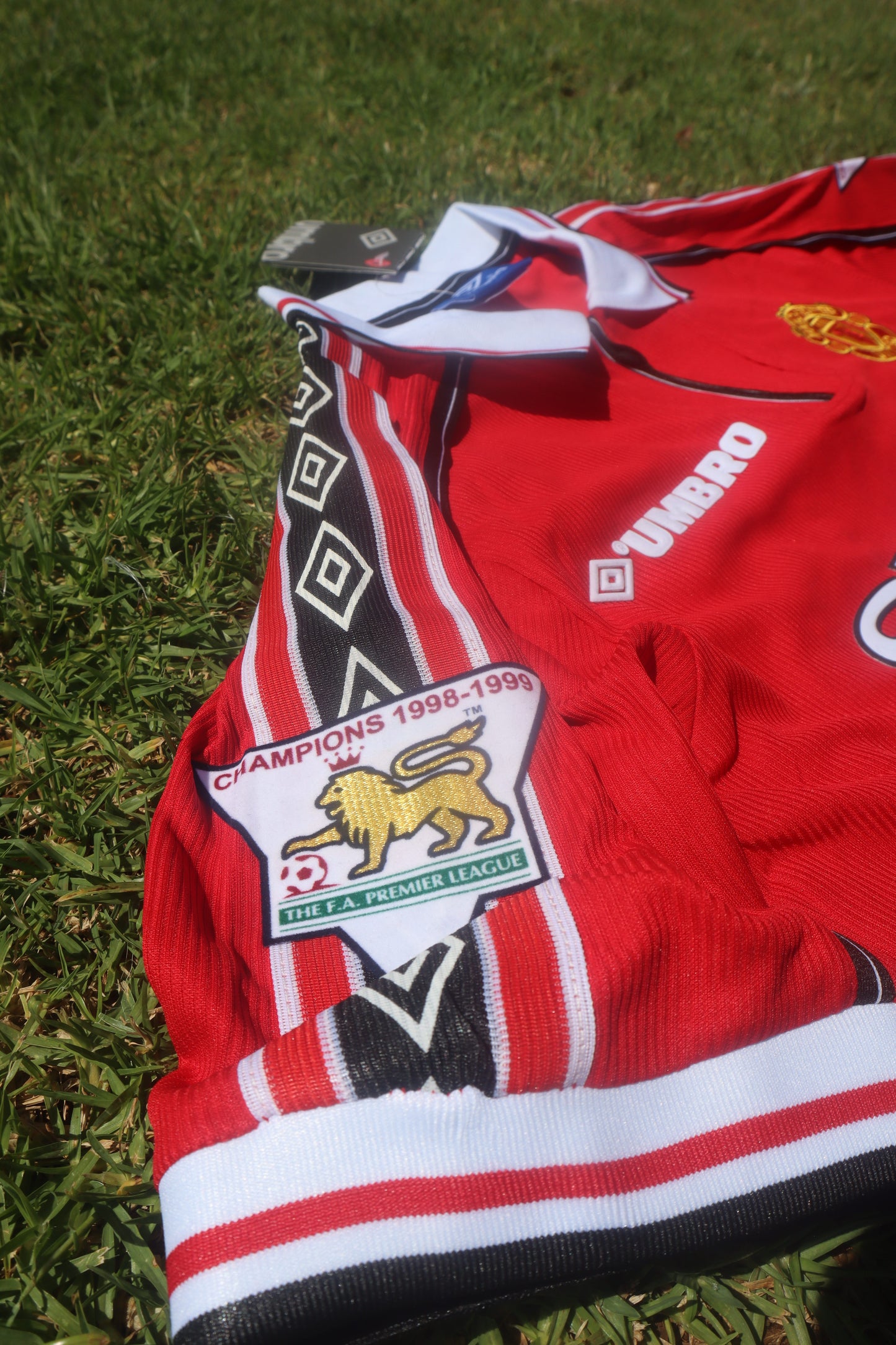 Manchester United 98/99 Home Jersey (Umbro) - BECKHAM 7