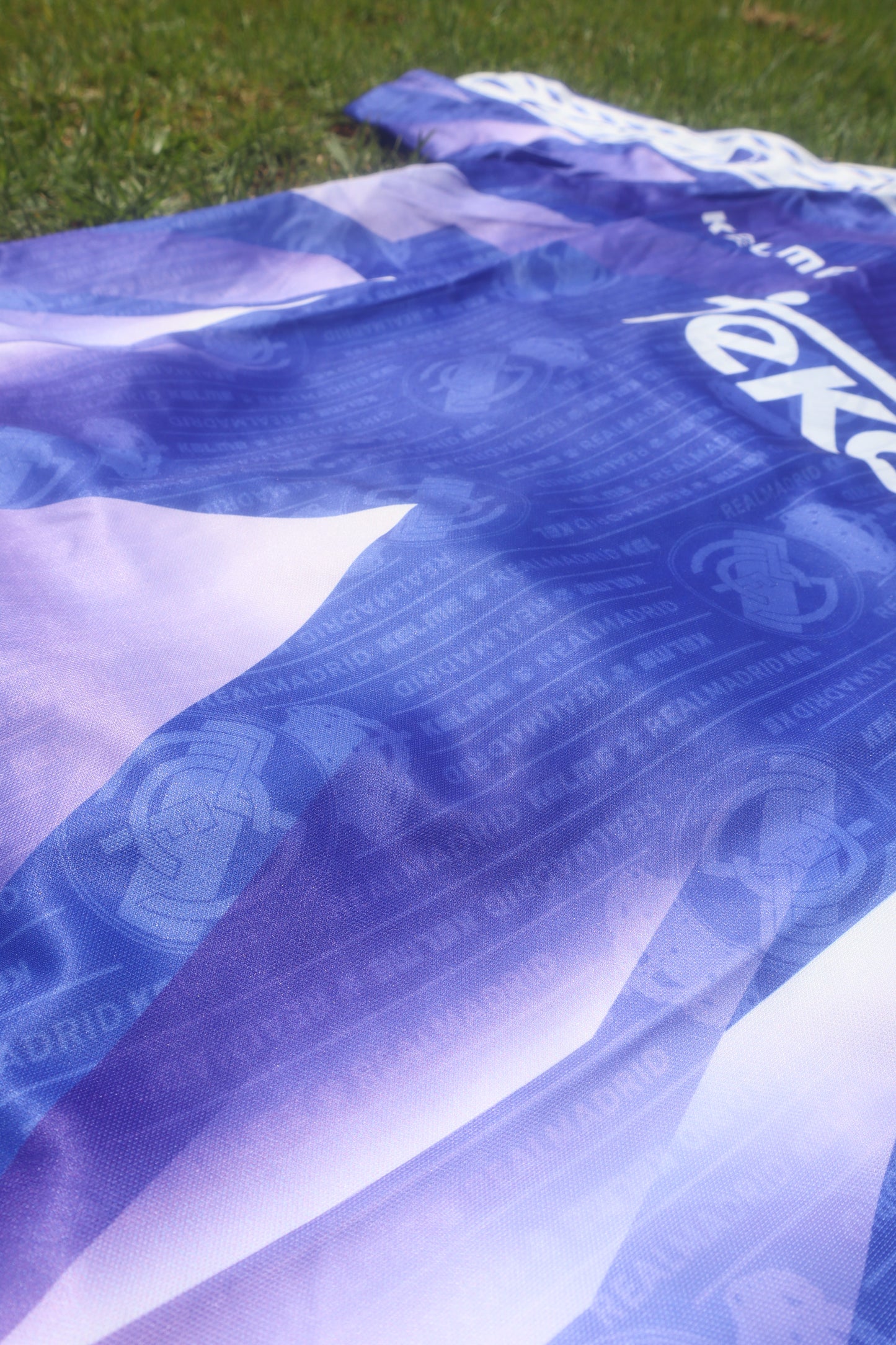 Real Madrid 96/97 Away Jersey (Kelme) - SEEDORF 10