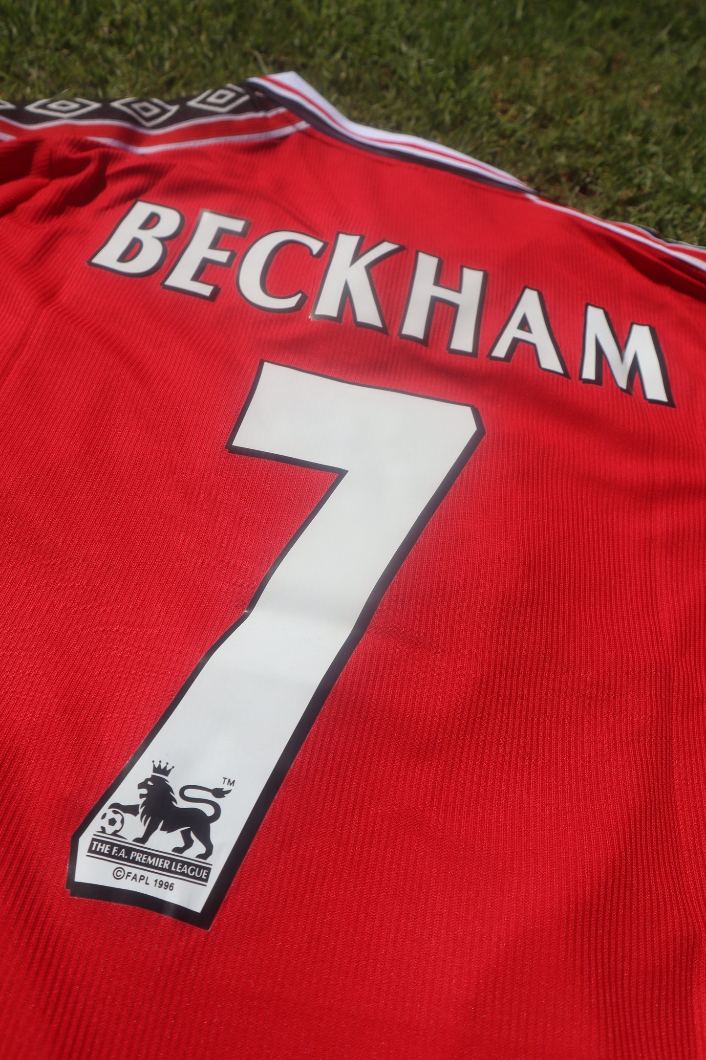 Manchester United 98/99 Home Jersey (Umbro) - BECKHAM 7