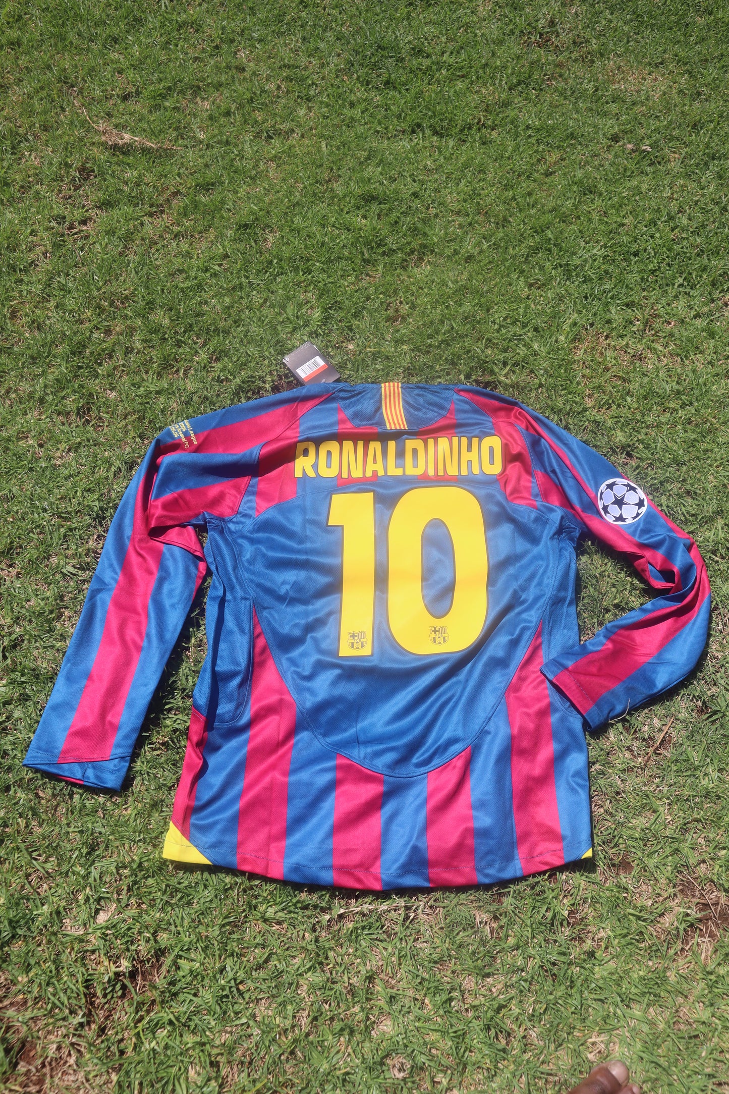 FC Barcelona 05/06 Home Jersey [Long-Sleeve] (Nike) - RONALDINHO 10