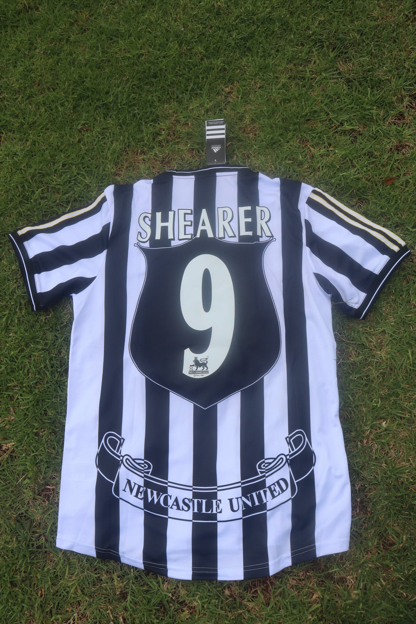 Newcastle United 97/99 Home Jersey (Adidas) - SHEARER 9
