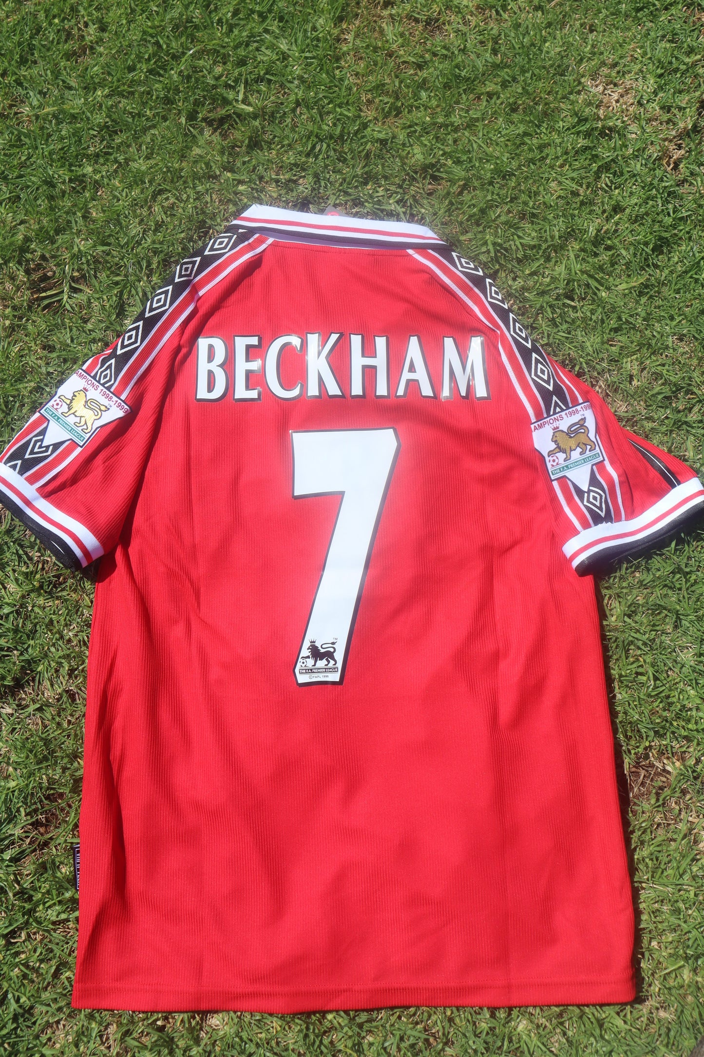 Manchester United 98/99 Home Jersey (Umbro) - BECKHAM 7