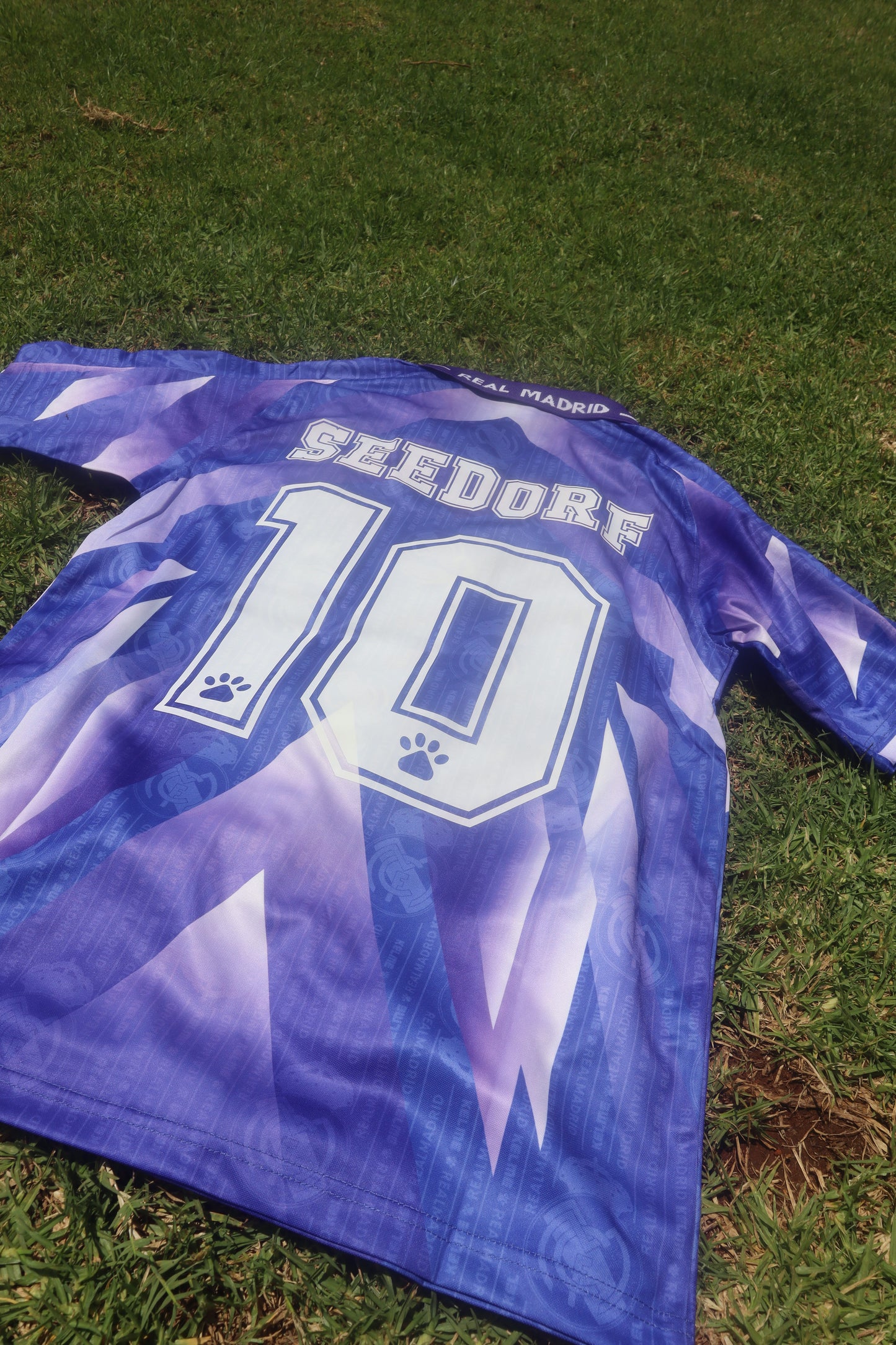 Real Madrid 96/97 Away Jersey (Kelme) - SEEDORF 10