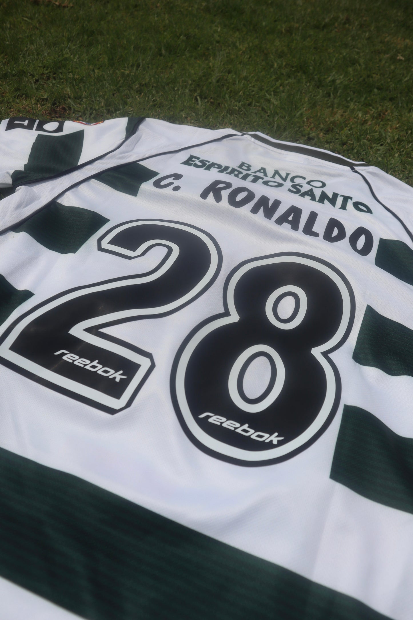 Sporting CP 02/03 Home Jersey (Reebok) - C. RONALDO 28