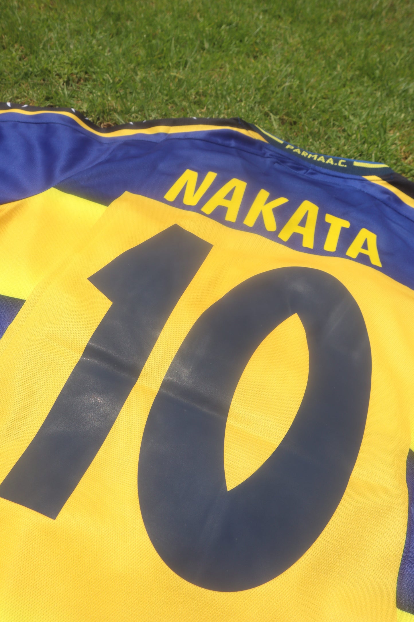 Parma AC 01/02 Home Jersey (Champion) - NAKATA 10