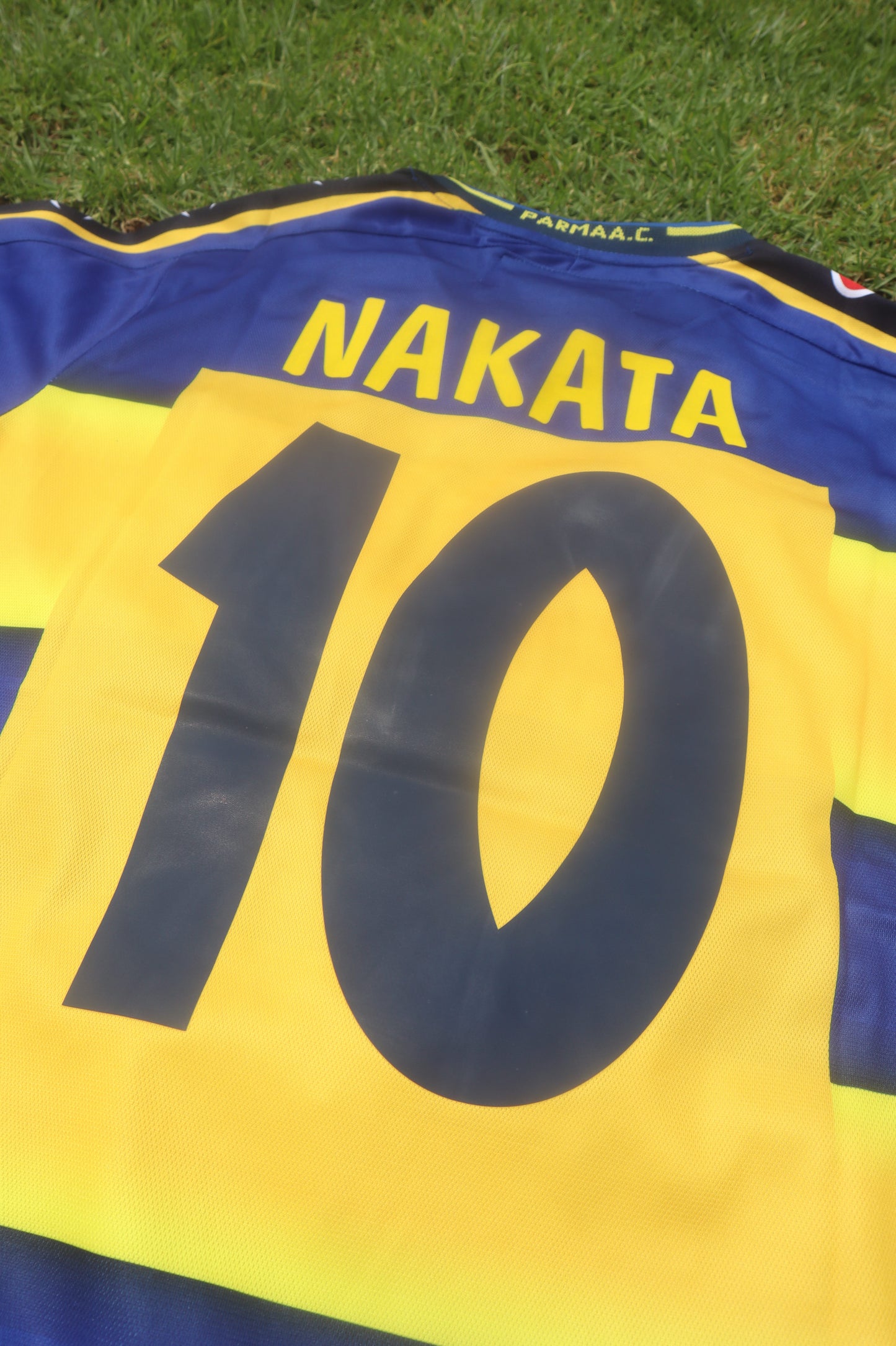 Parma AC 01/02 Home Jersey (Champion) - NAKATA 10
