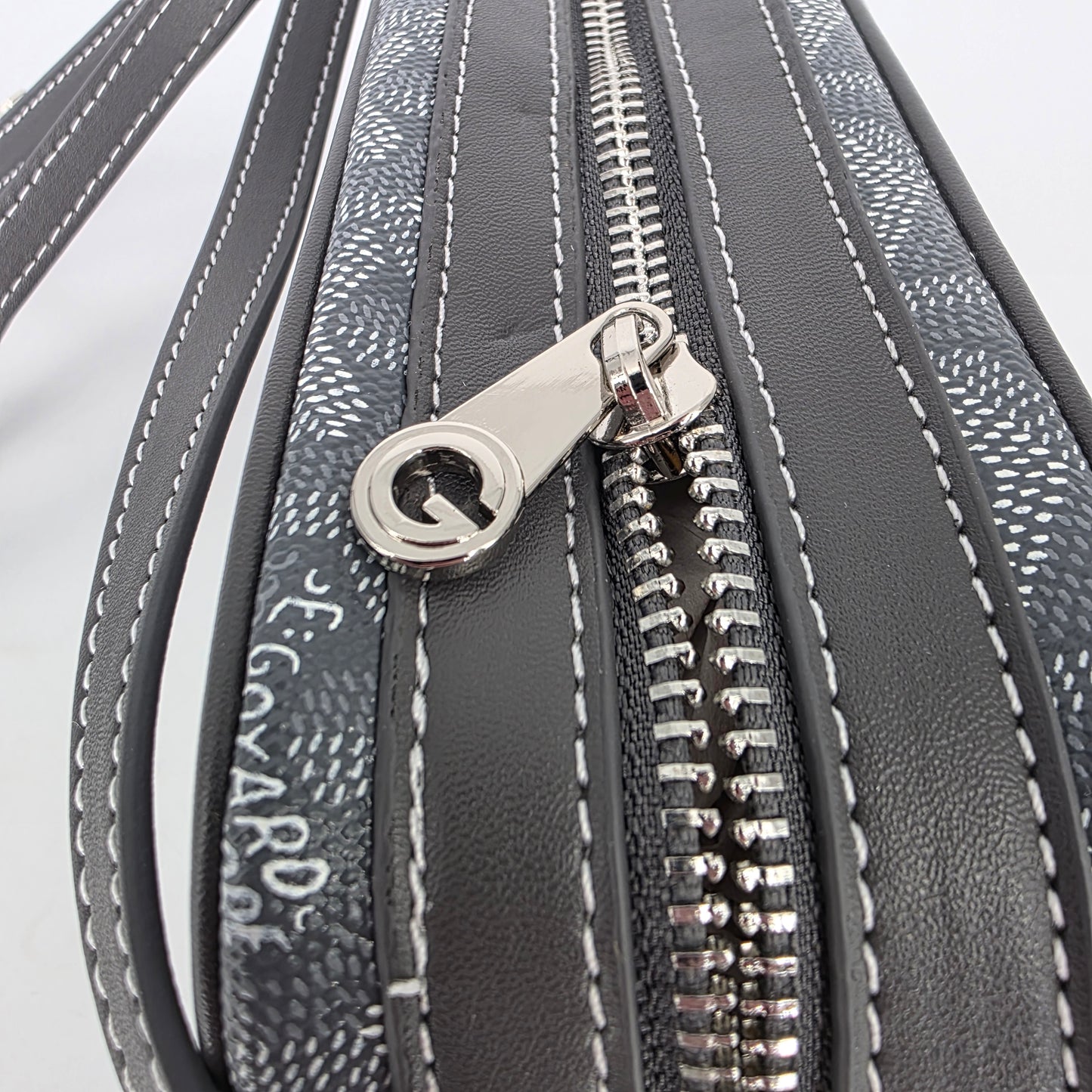 Goyard Cap Vert Crossbody Bag - Grey