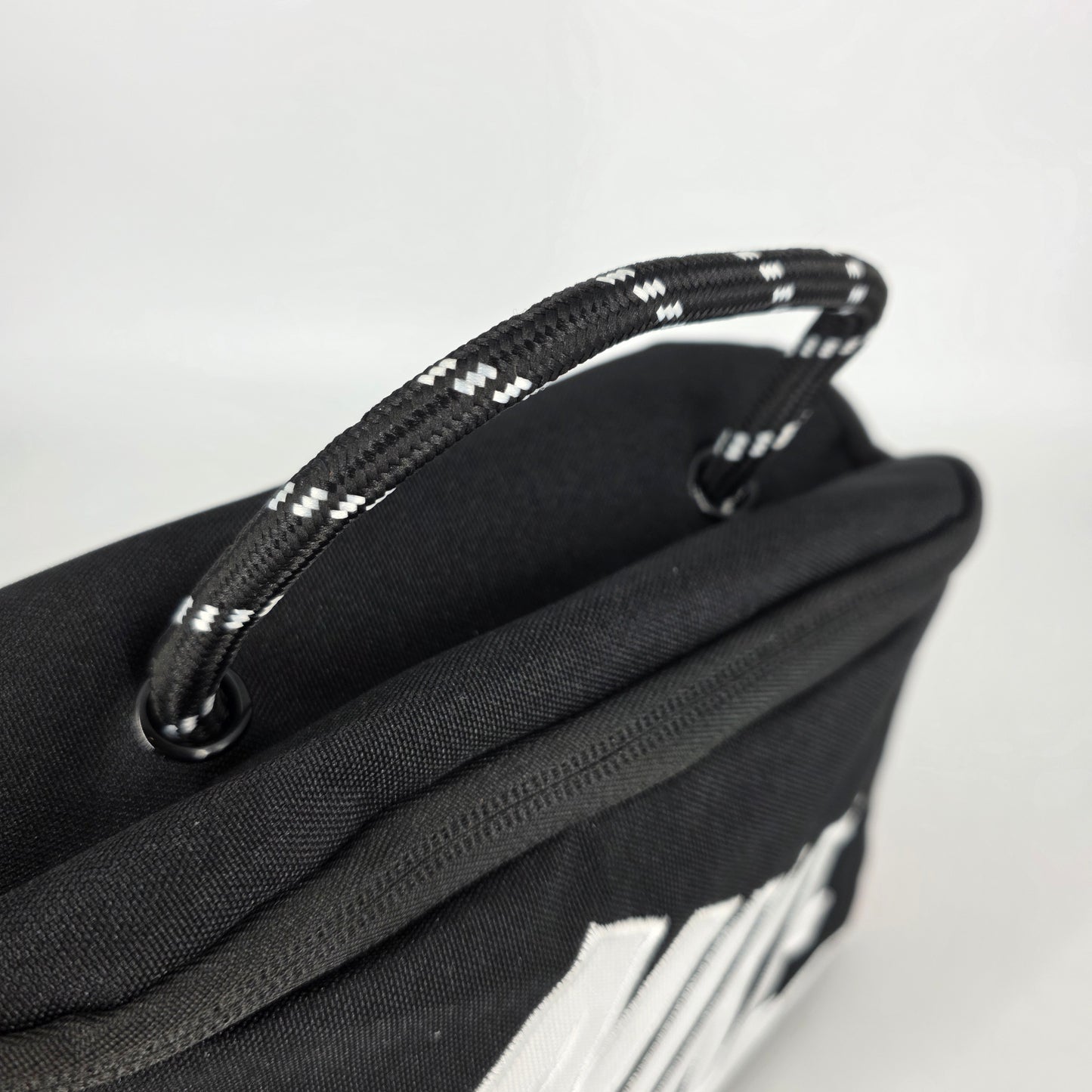 Nike Carryall Side Bag - Black