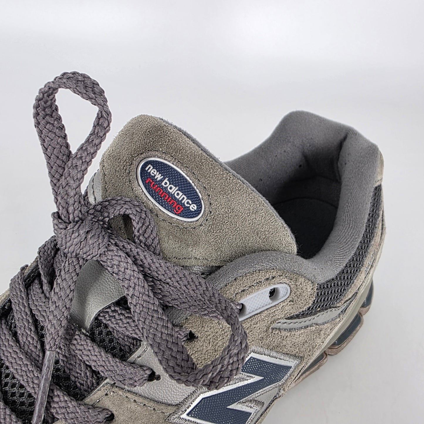 New Balance 2002R - Grey (UK9.5) [NO BOX]