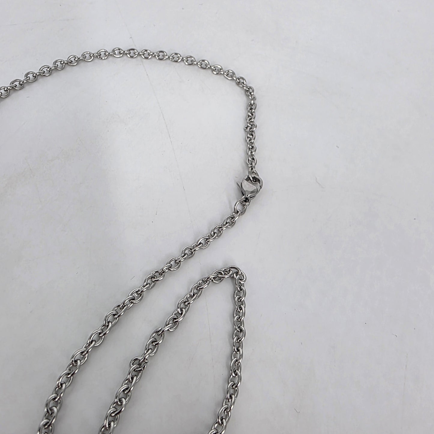 Romela nnaGold Swoosh Signature Necklace: Circle Swoosh Signet