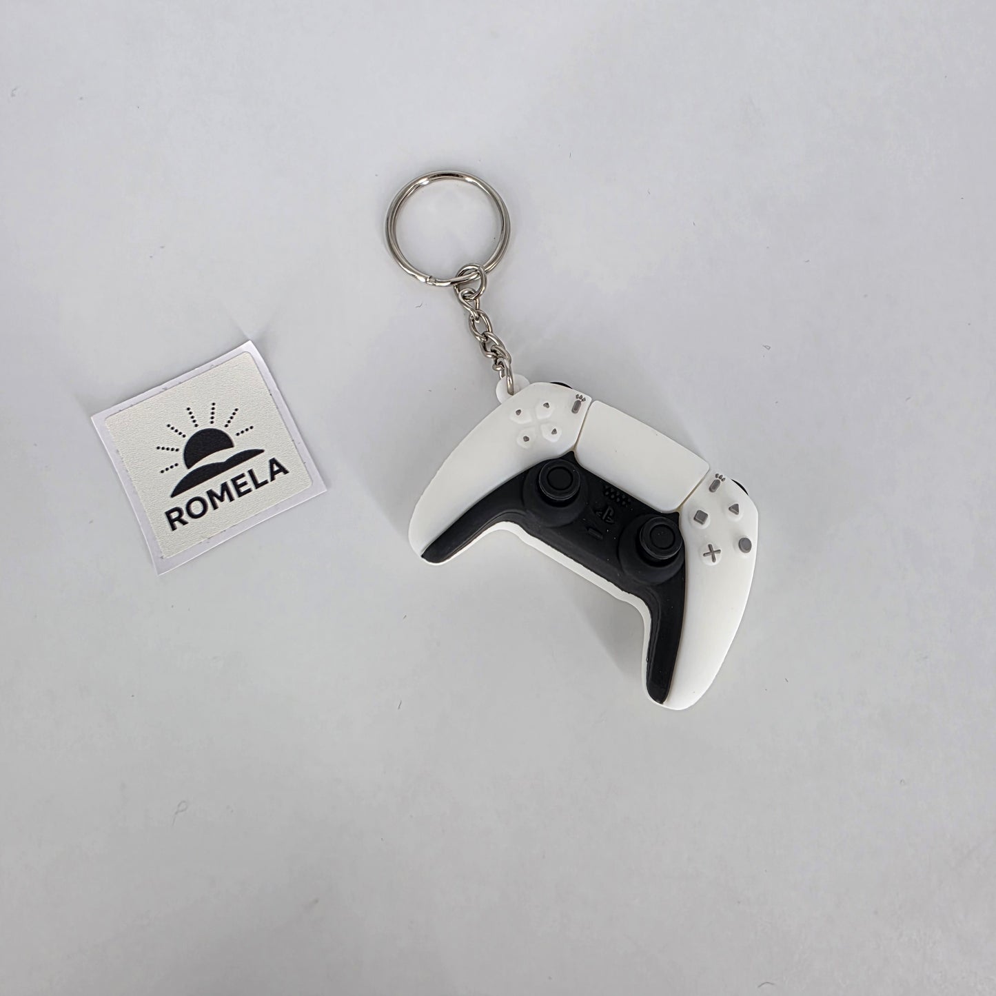 Romela Keychain PS5 Controller White – Silicone