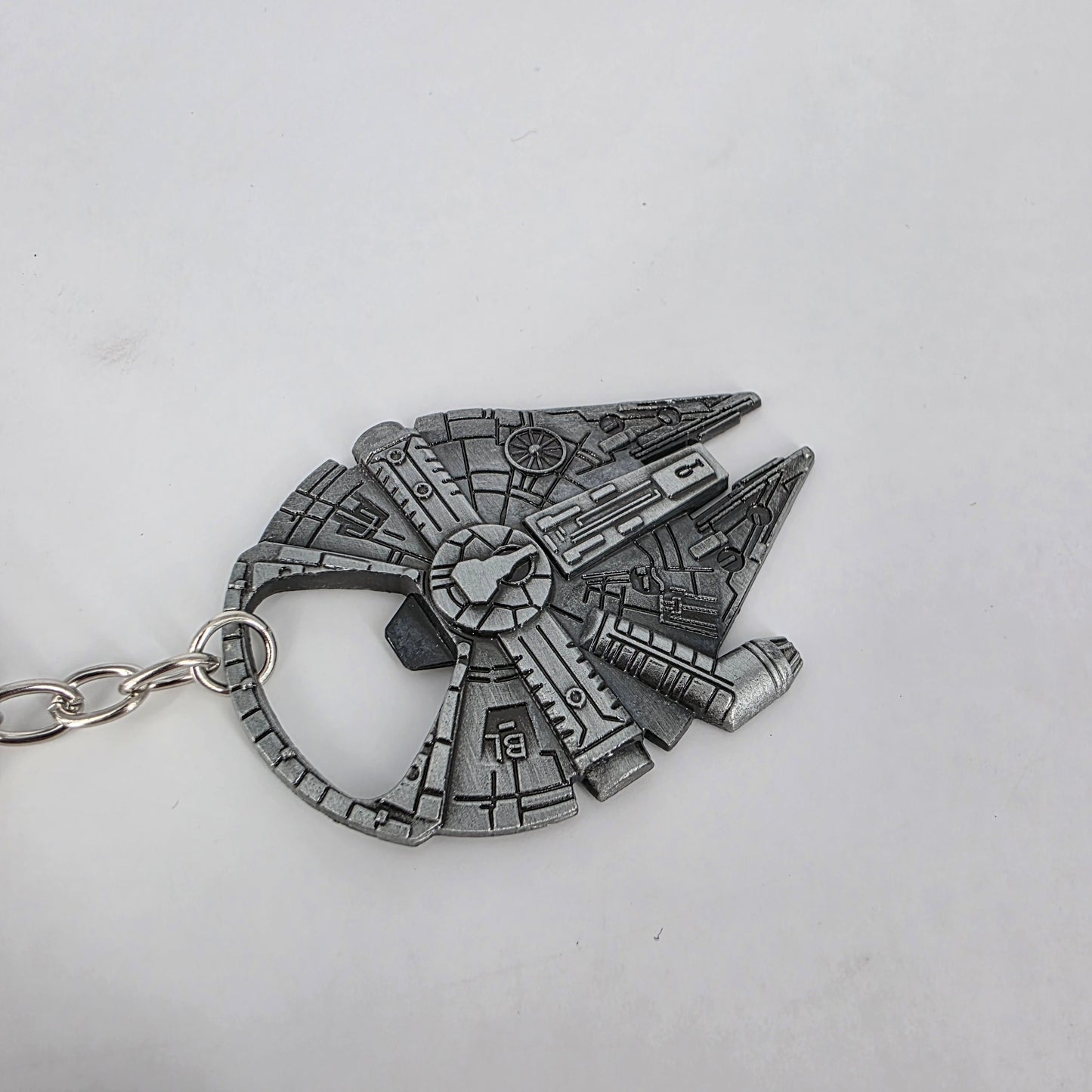 Romela Keychain Star Wars Millennium Falcon Bottle Opener – Metal