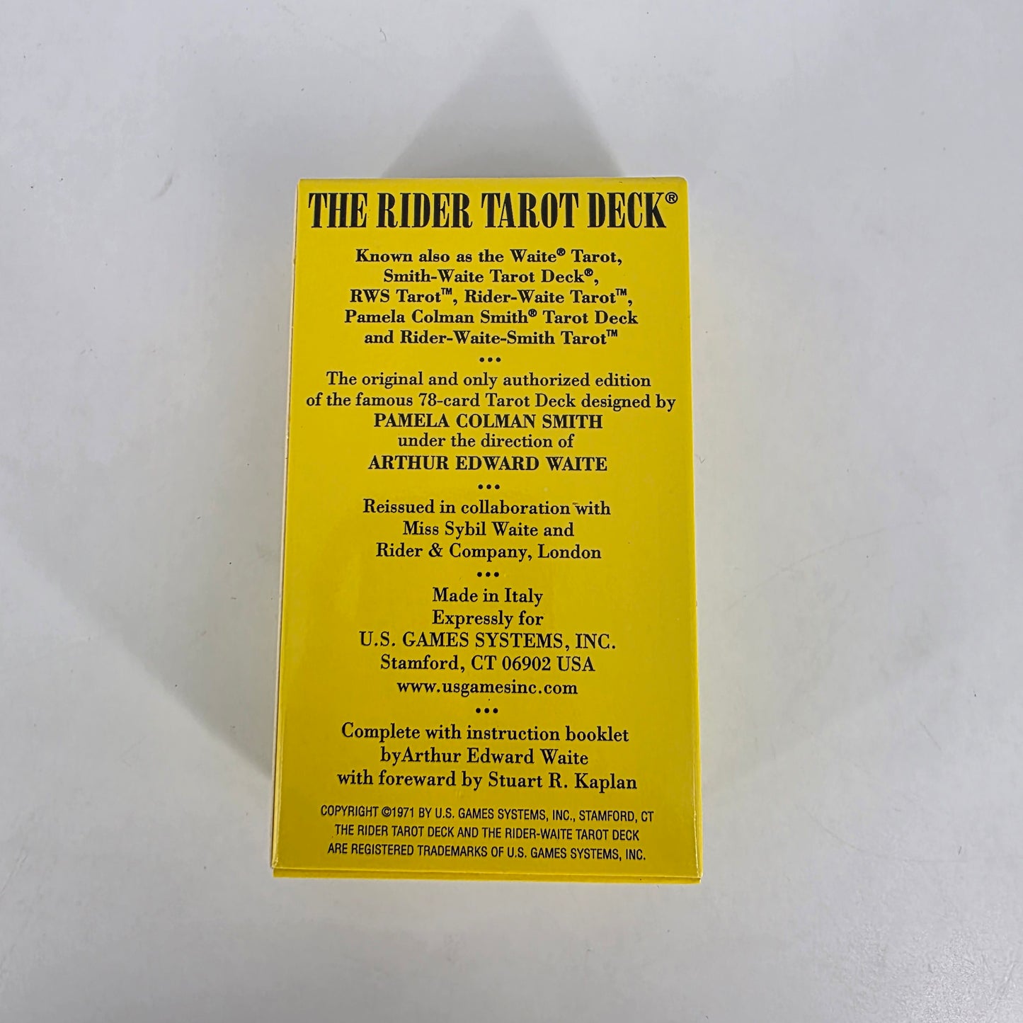 The Rider Tarot Deck & Guidebook (Large Deck – 9cm x 14.5cm)