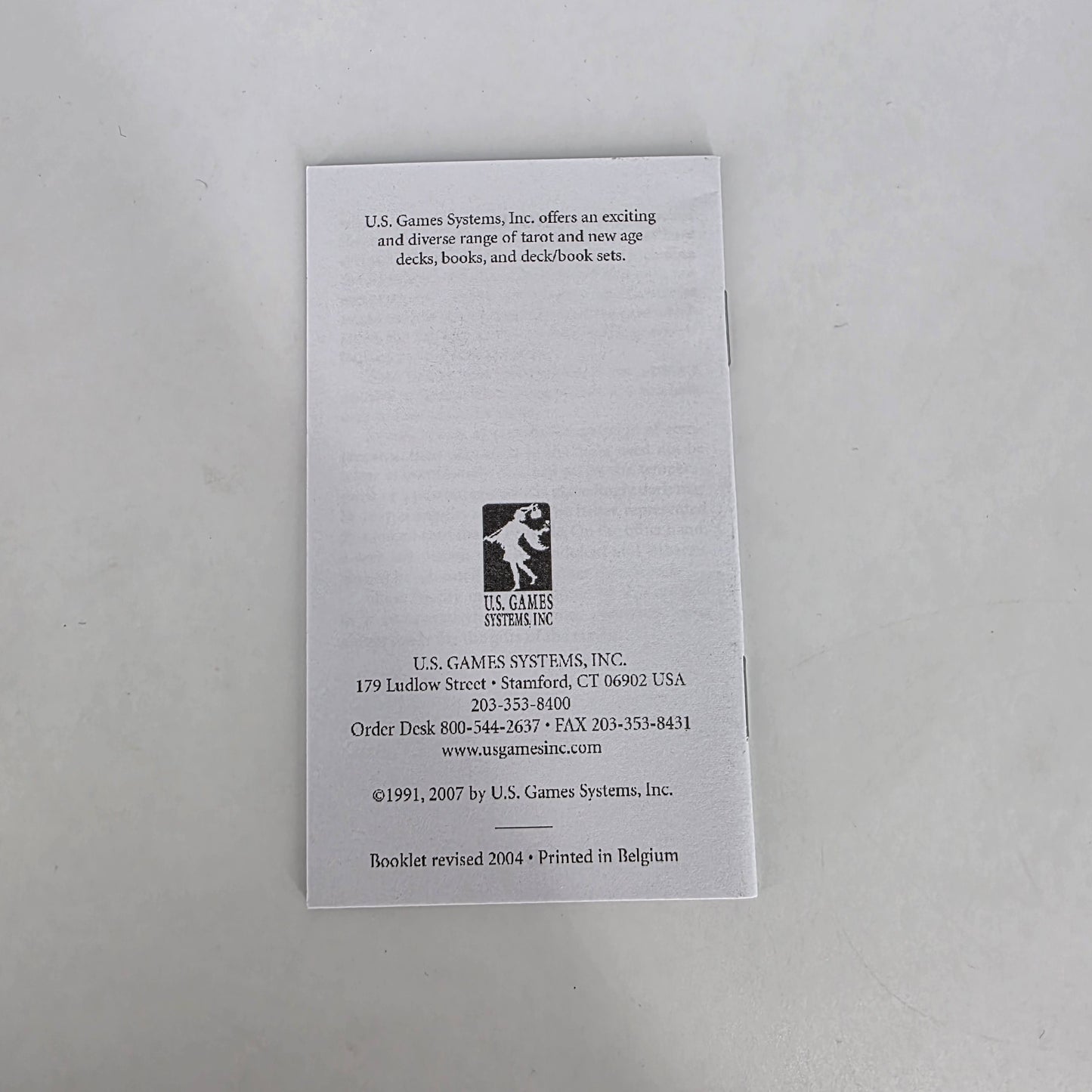 The Rider Tarot Deck & Guidebook (Large Deck – 9cm x 14.5cm)