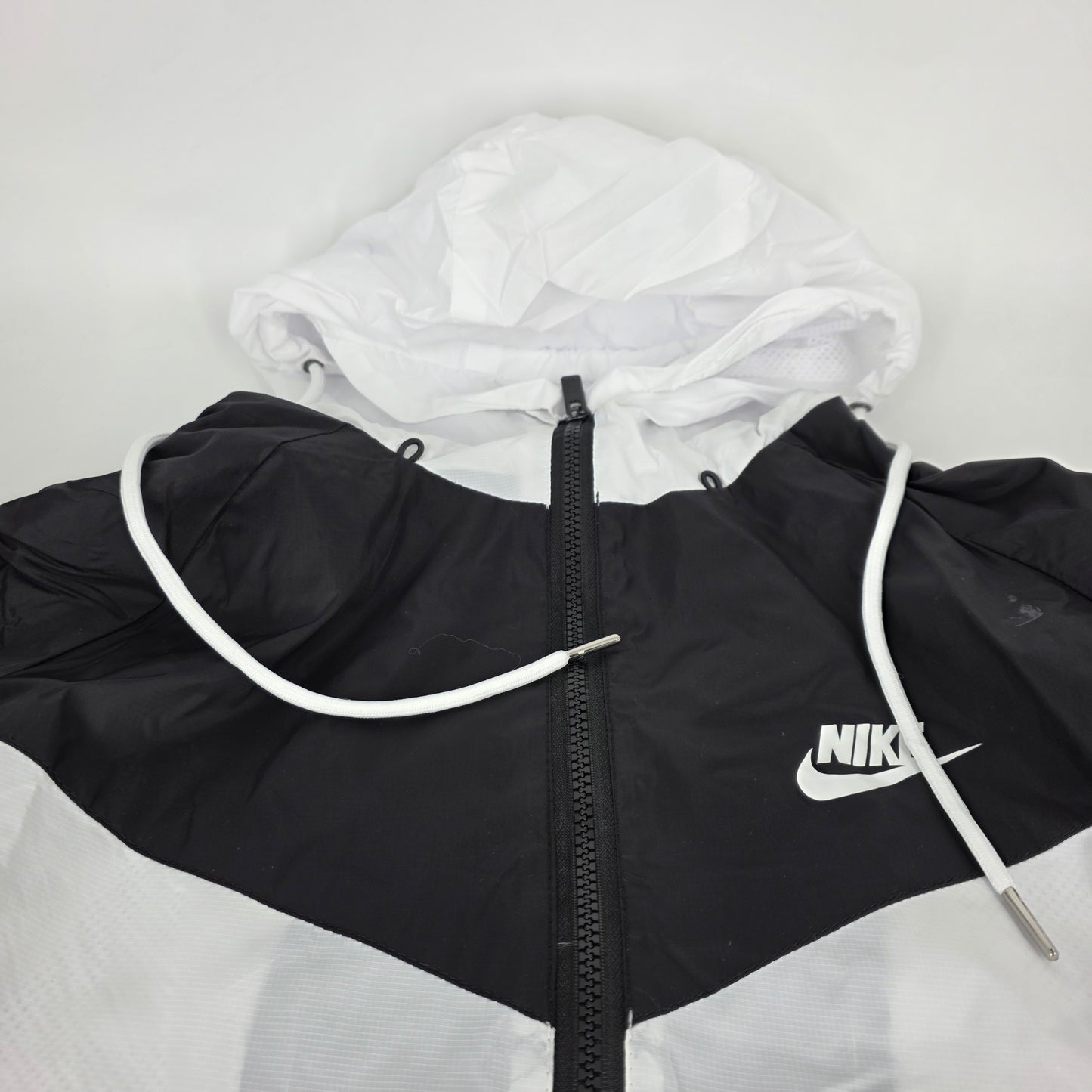 Nike Windbreaker Jacket - Black-White-Grey (L)