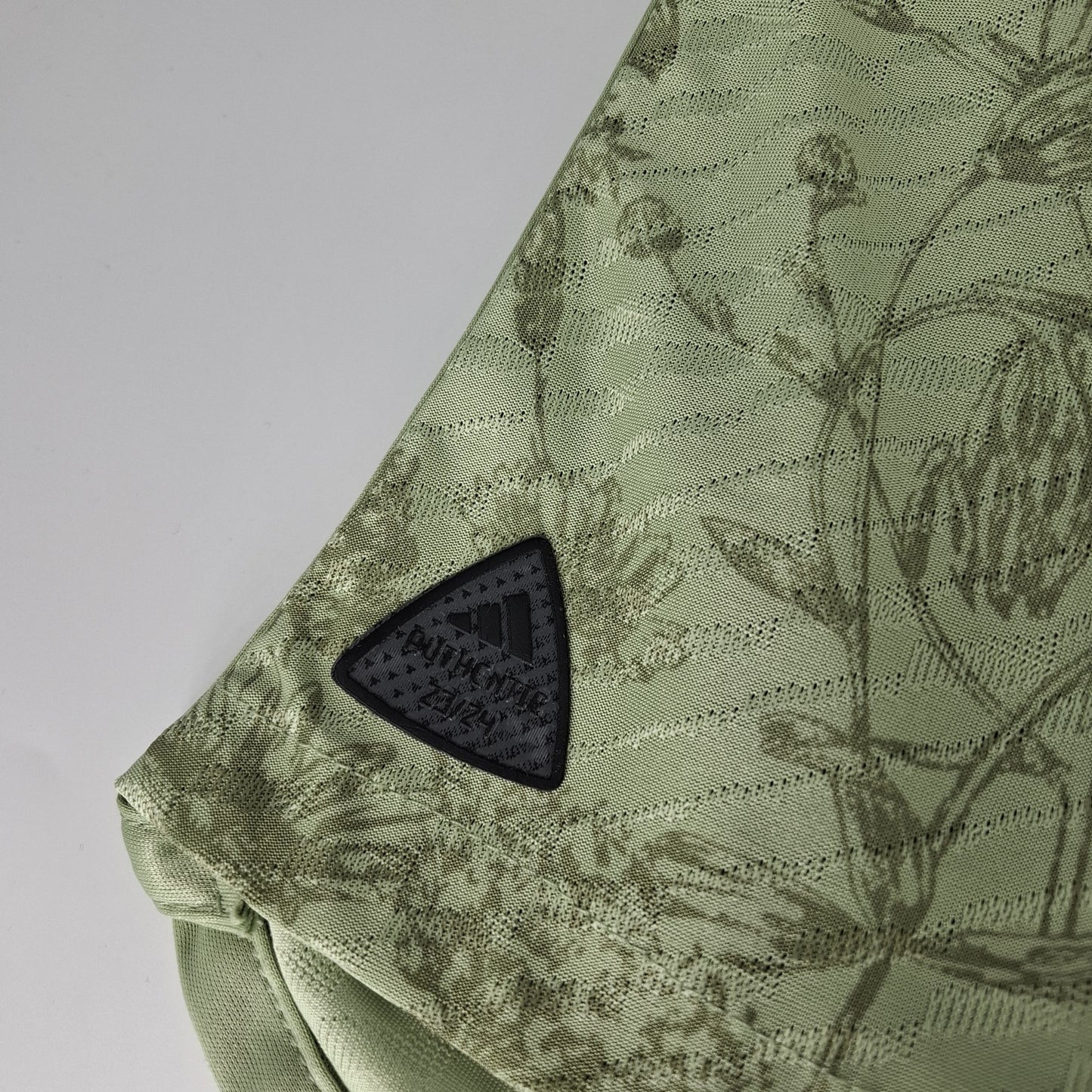 Bayern Munich 22/23 Oktoberfest Jersey (L - Player's Edition)