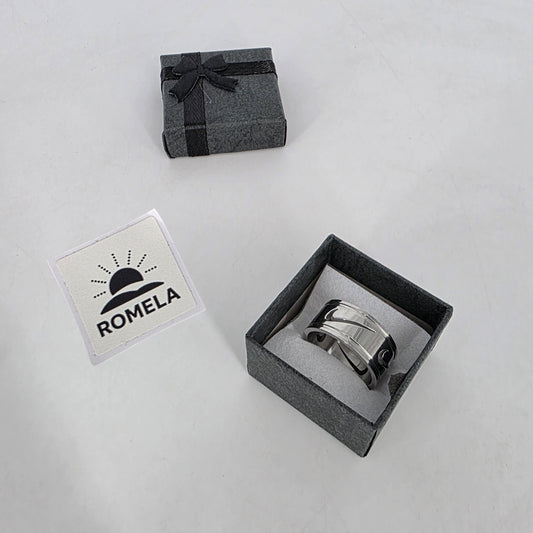 Romela nnaGold Swoosh Signature Ring: Cutout Swoosh